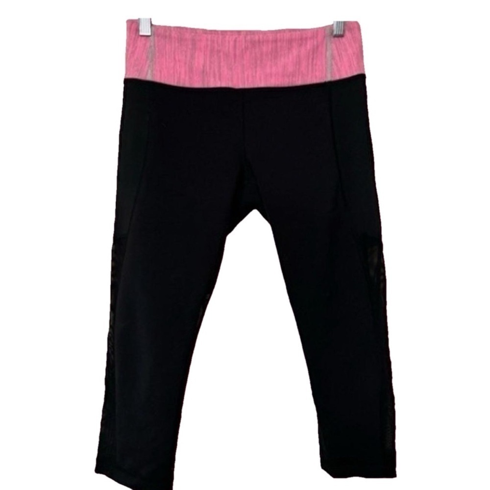 LULULEMON women’s black and pink cropped mesh athletic leggings